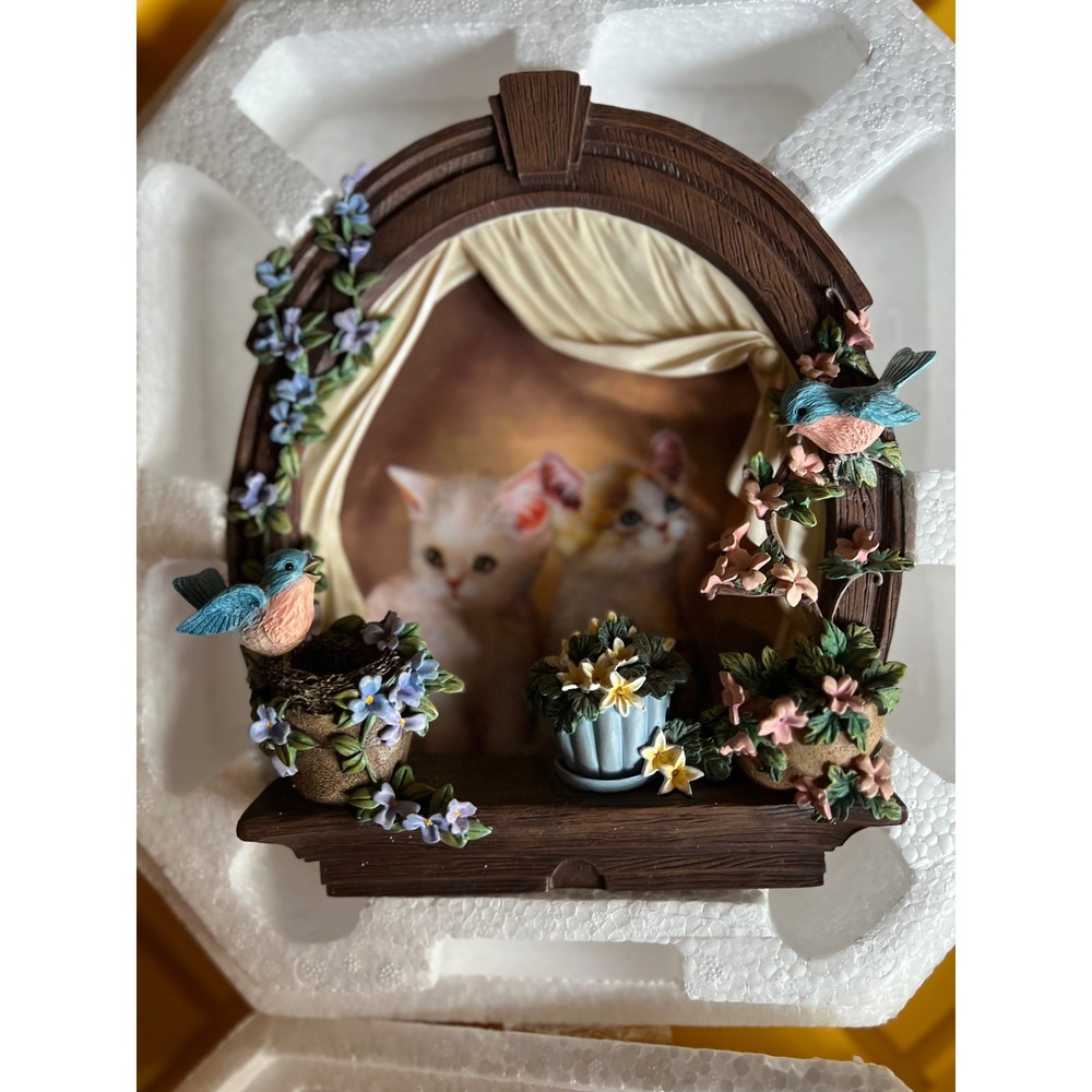 Bradford Exchange "Cute and Curious" 3D Kitten Plate